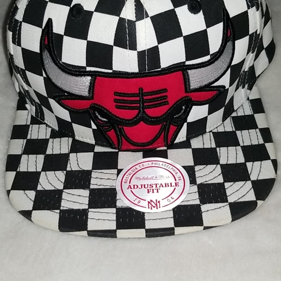 Mitchell & Ness Other - Chicago Bulls nostalgia flat snap back hat